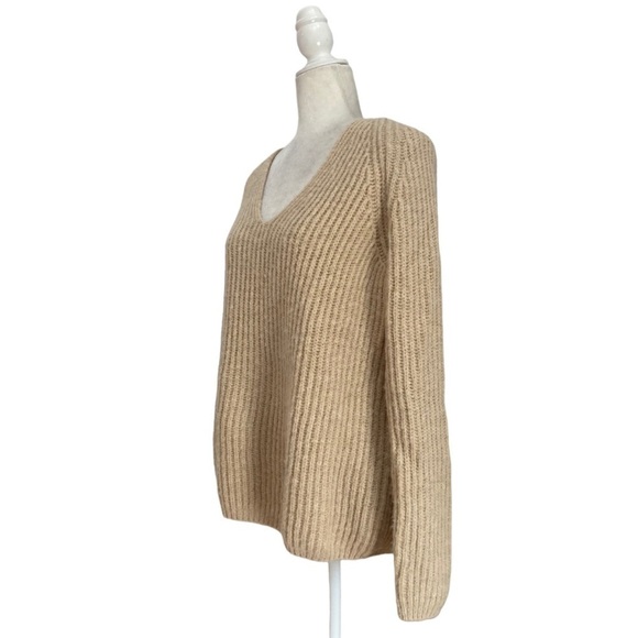 Closed Royal Baby Alpaca Sweater V Neck Oversized in Nude - Picture 9 of 13